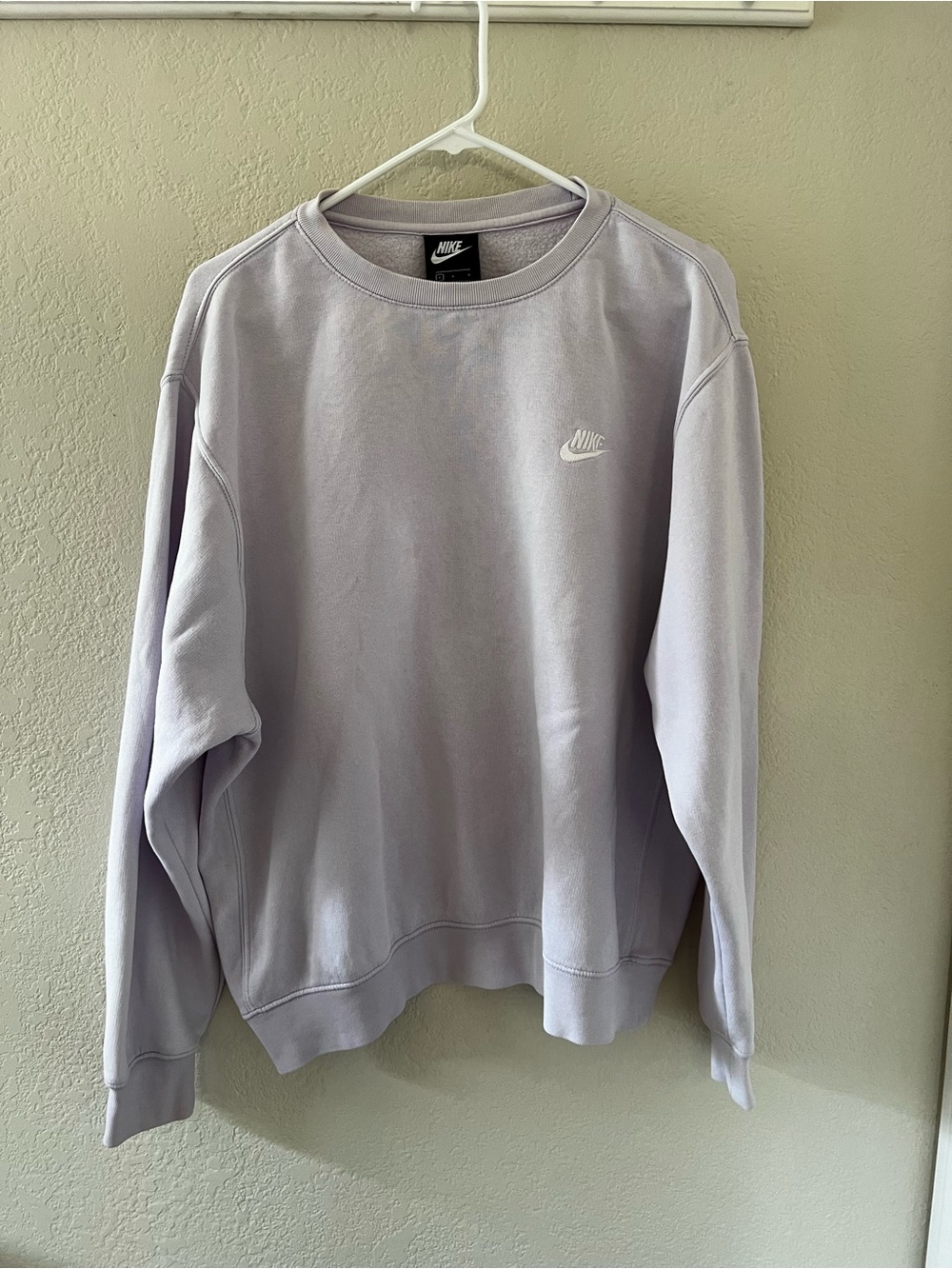 Nike Women's Light Lavender Crewneck Sweatshirt